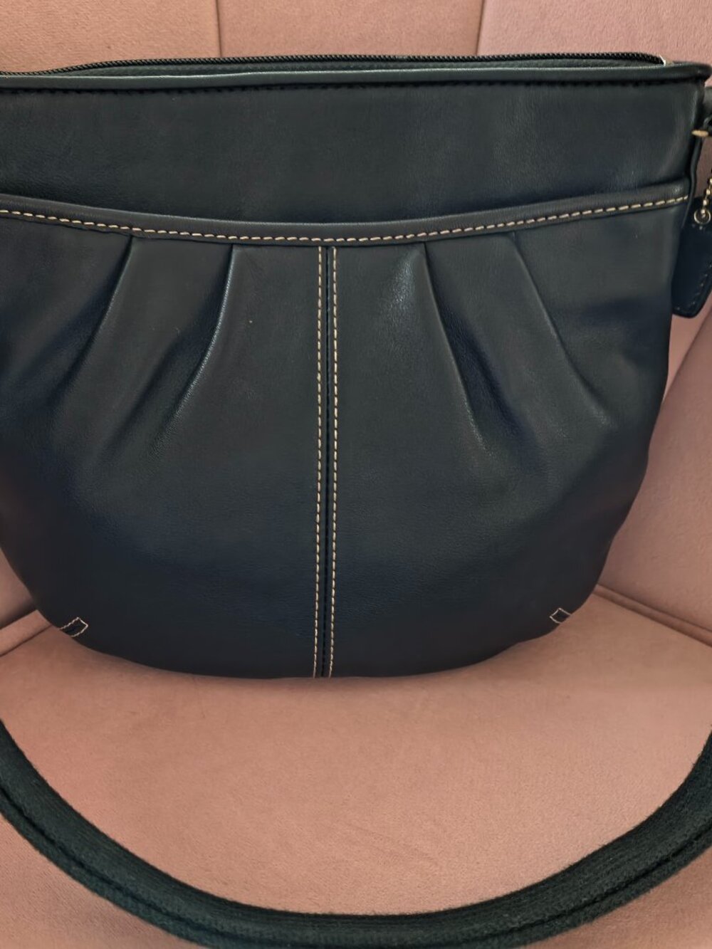 Coach Y2K Soho Leather Pleated Swingpack Bag sliver/black w/contrast stitching